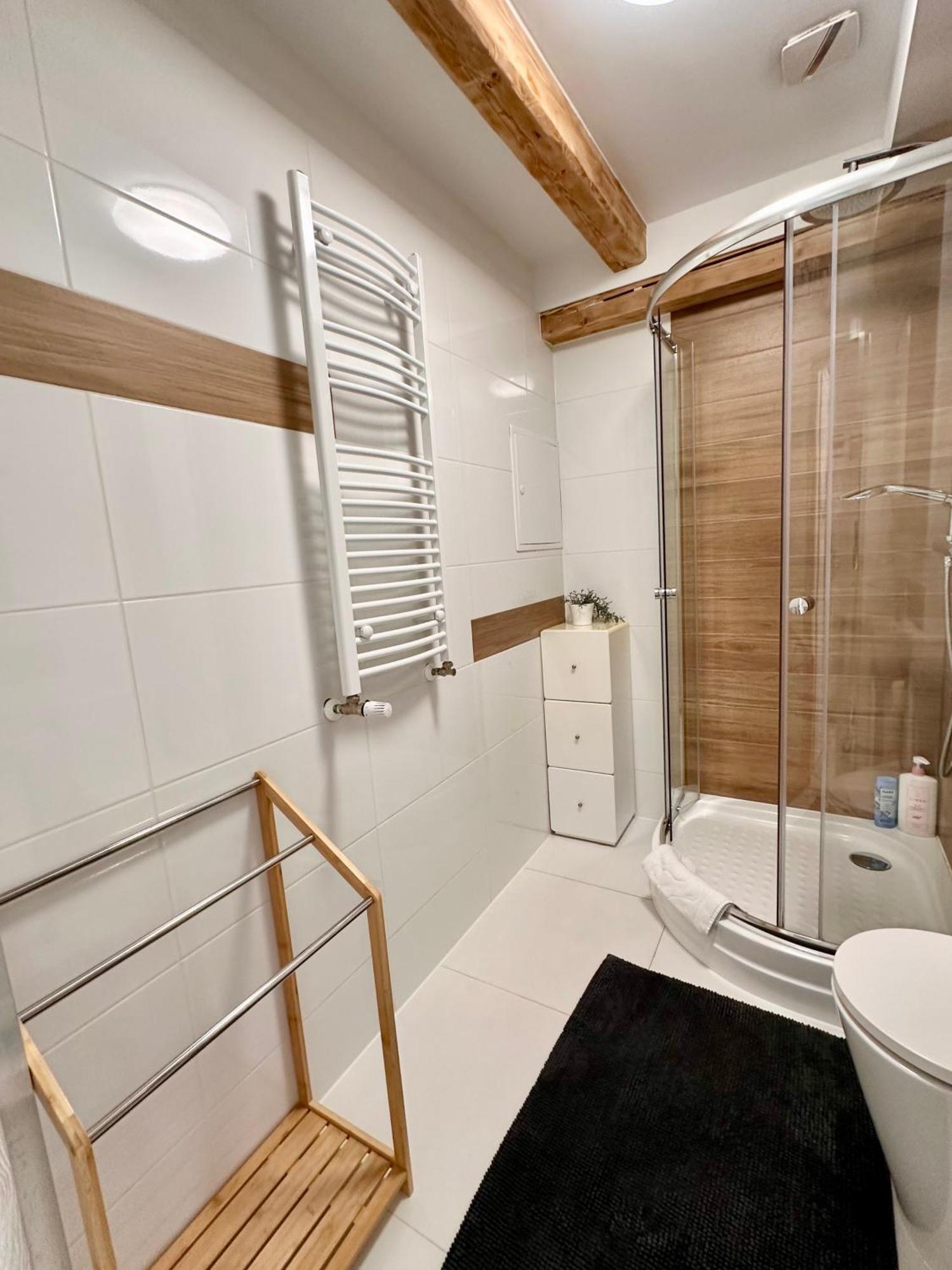 Klimatyczny Apartament Nr 8 Z Widokiem Na Gory Sowie بيلافه المظهر الخارجي الصورة